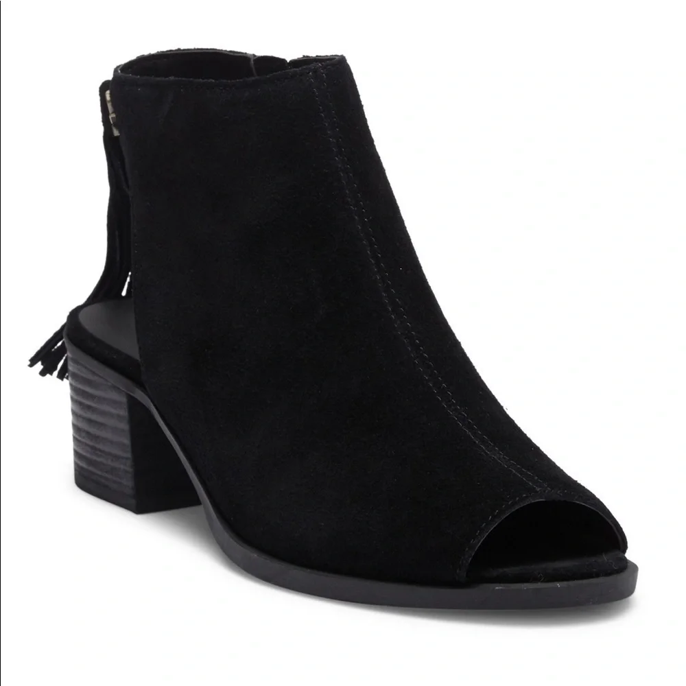 Koolaburra by Ugg Lens Tassle Black Suede Bootie - Picture 1 of 9